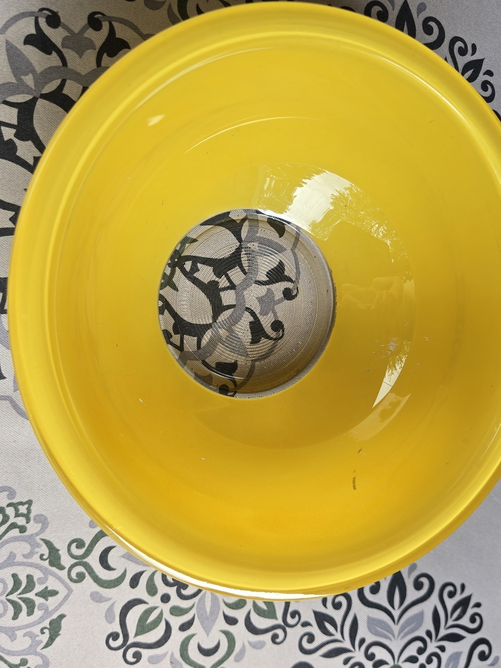 Pyrex #323 Yellow Clear Bottom Bowl 1.5 Liter